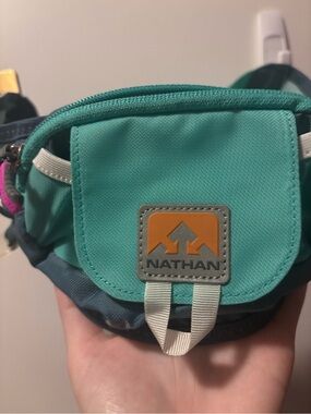 Nathan Trail Mix Hydration Running Belt - missing water bottles